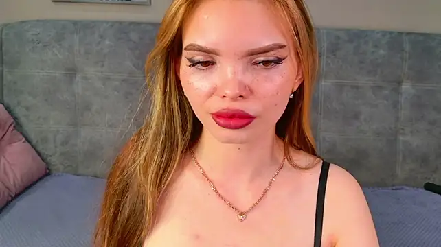 Curvy_Dynamite_ stripchat live cam model