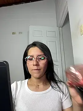 Trixie_pop stripchat live cam model