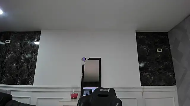 Imyourdirtymilf stripchat live cam model
