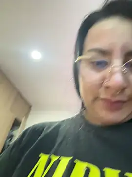 Abril_Luv stripchat live cam model