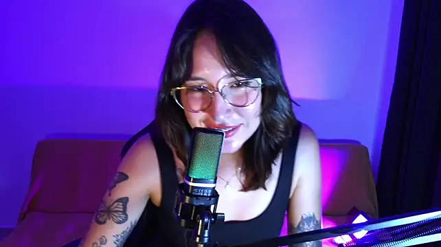 Yuliennegg stripchat live cam model