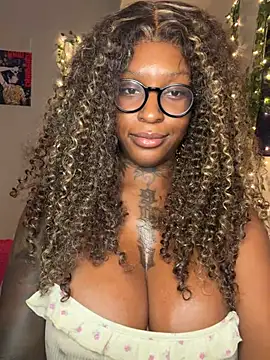 MistiSavannah stripchat live cam model
