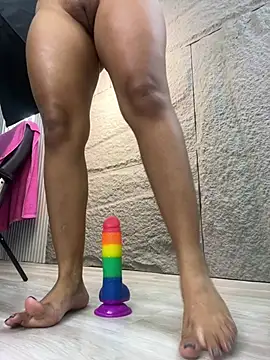 GiaRedd stripchat live cam model