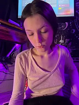 Lilactease stripchat live cam model