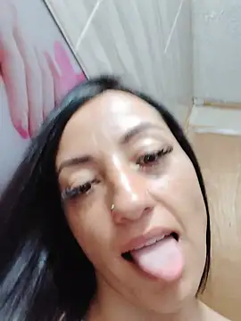 Meegann_Lovee stripchat live cam model