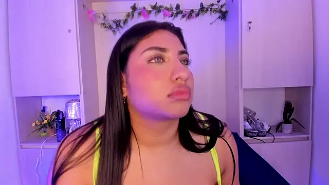 CANDYGABYY stripchat live cam model