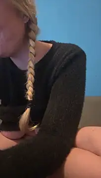 MoniqueLaFee stripchat live cam model
