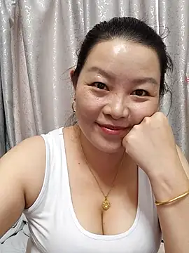 Jennie_dogy stripchat live cam model