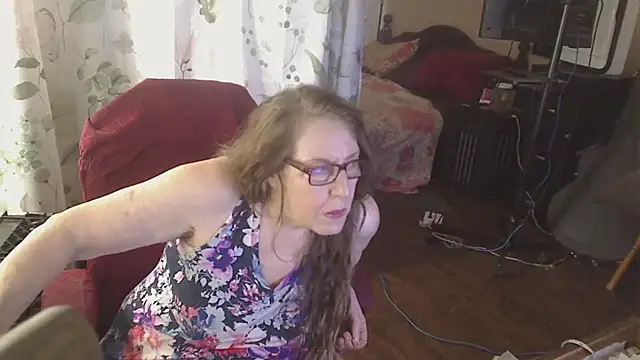 Ireallysquirt stripchat live cam model