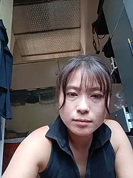 Linda-yiyi stripchat live cam model