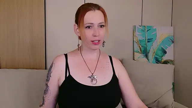 Evie_Berret stripchat live cam model