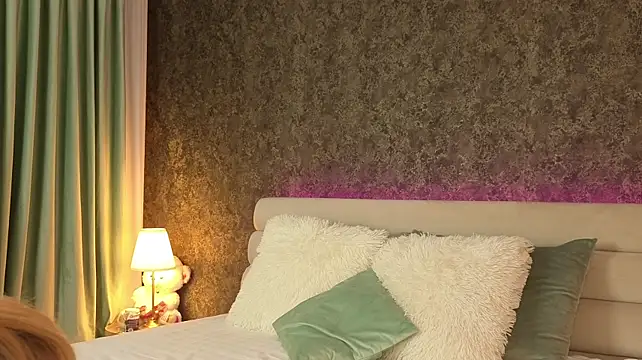 ChloeBelleX stripchat live cam model
