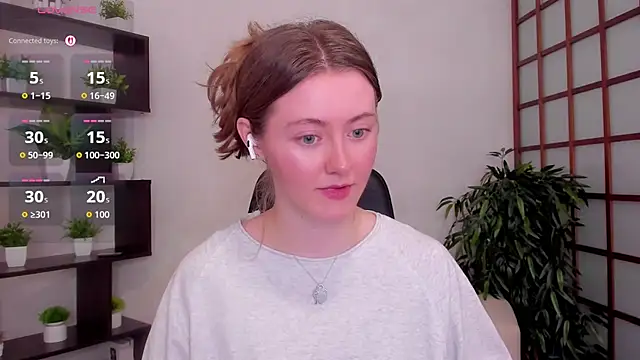 KateCuddle stripchat live cam model