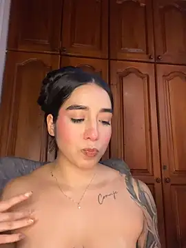 KaditaNavarro stripchat live cam model