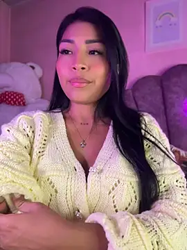 Pocahontascute_33 stripchat live cam model