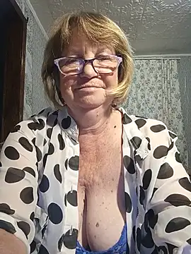 MilashkaCutie50 stripchat live cam model