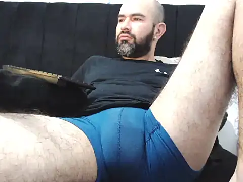 hairyandbigmann stripchat live cam model