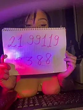 kahpoliver stripchat live cam model