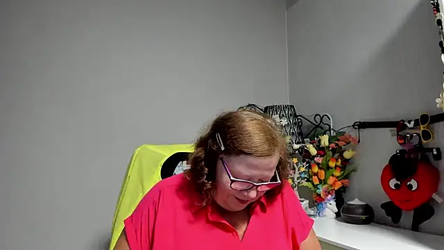 Adelewildx stripchat live cam model