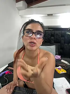 Arianna_Jones1 stripchat live cam model