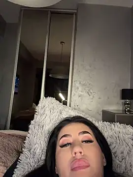 Andrestarr stripchat live cam model