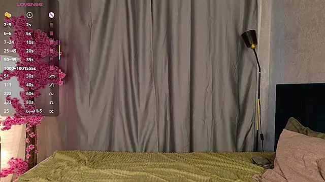 little_poetryyy stripchat live cam model