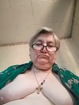 PanterochkaCharm stripchat live cam model