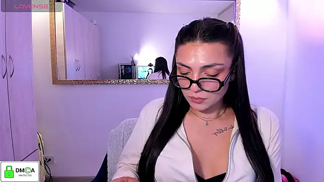 EricaVanderhill stripchat live cam model