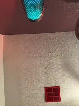 MyHoneyFrida stripchat live cam model