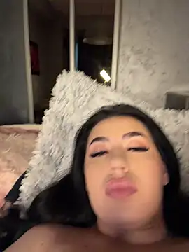 Andrestarr stripchat live cam model