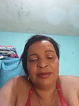 Stepmom_violet stripchat live cam model
