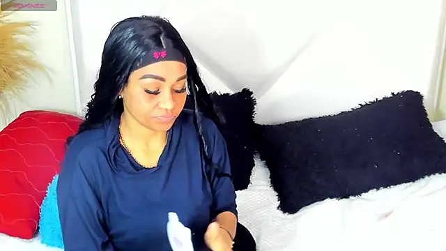 ScarlethNatasha stripchat live cam model