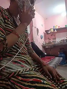 Desipari_777 stripchat live cam model