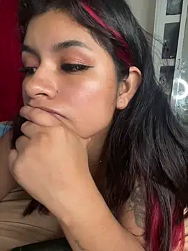 ChantalPetit stripchat live cam model