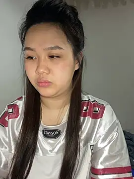 Almira6868 stripchat live cam model