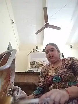 Big_krishna44A stripchat live cam model