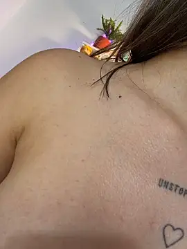 Your_Honeey stripchat live cam model