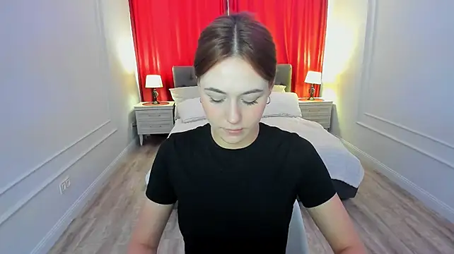 MakeYoueHappy stripchat live cam model