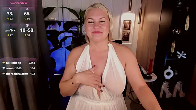YolandaKiss stripchat live cam model