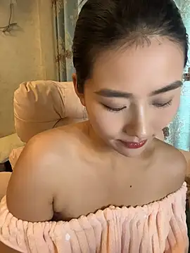 zhenzhen-888 stripchat live cam model