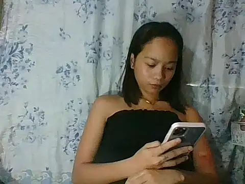 Asianpinay_Skinny1818 stripchat live cam model