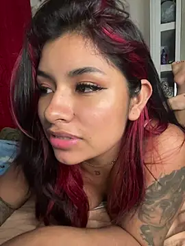 ChantalPetit stripchat live cam model