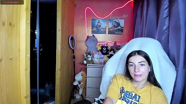 Fiery_Brunette_ stripchat live cam model