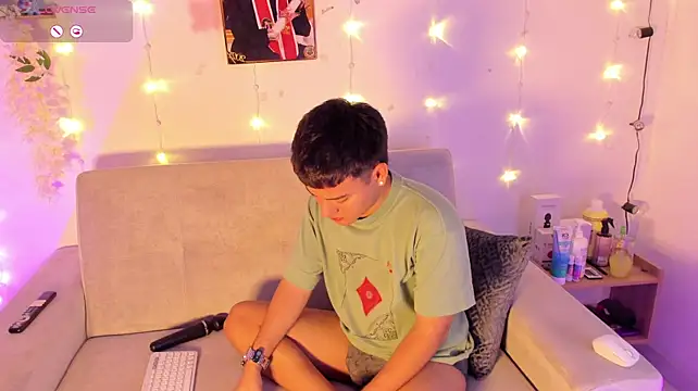 Young_Ben stripchat live cam model