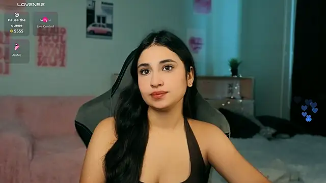 honeylanaa stripchat live cam model