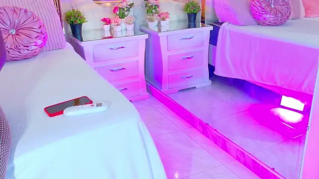 latinwondercockts stripchat live cam model