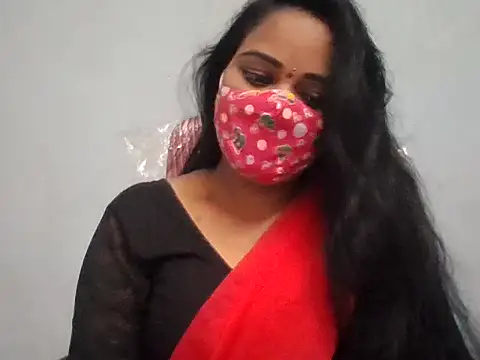 Rathi-priyaa stripchat live cam model