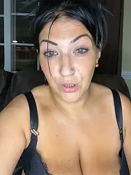 LittleMissEeve stripchat live cam model