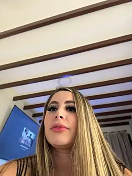 natashasweet stripchat live cam model