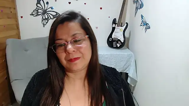lilisa777 stripchat live cam model